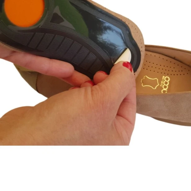 1053
